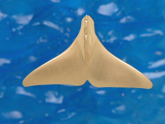 18ct Yellow Gold Sperm Whale Tail Pendant