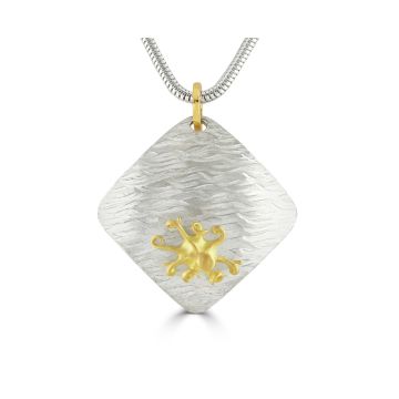 18ct Gold & Silver Octopus on Domed Pendant 